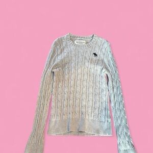 2000s Abercrombie and Fitch Women's Gray Cable Knit Sweater